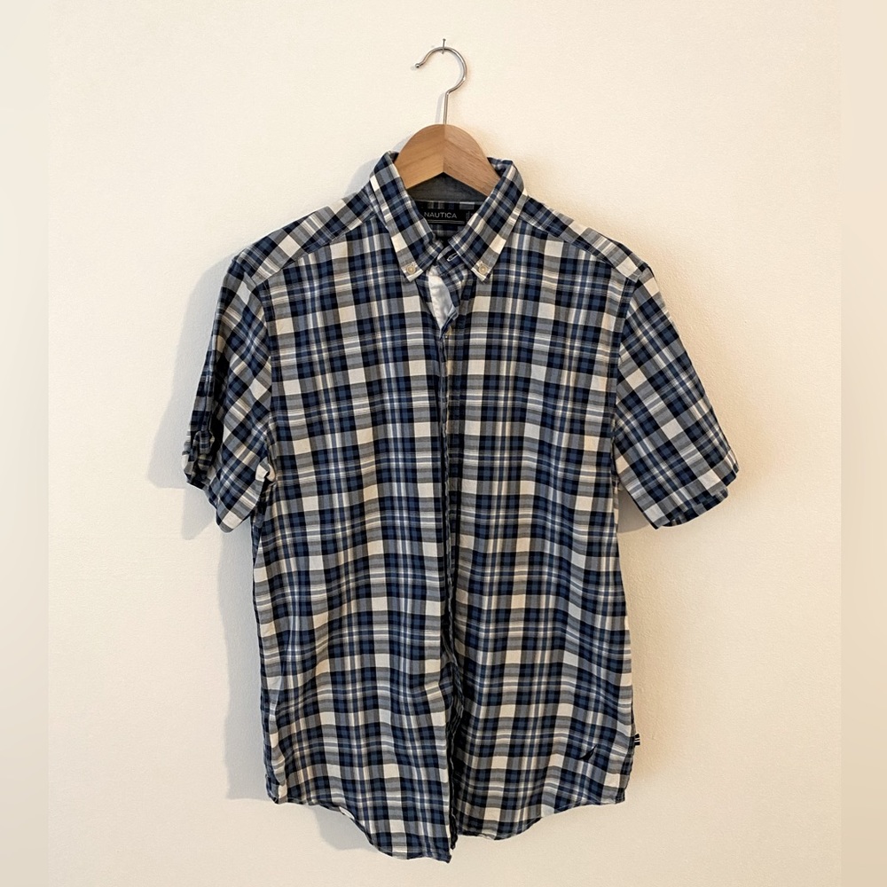 Nautica shirt small